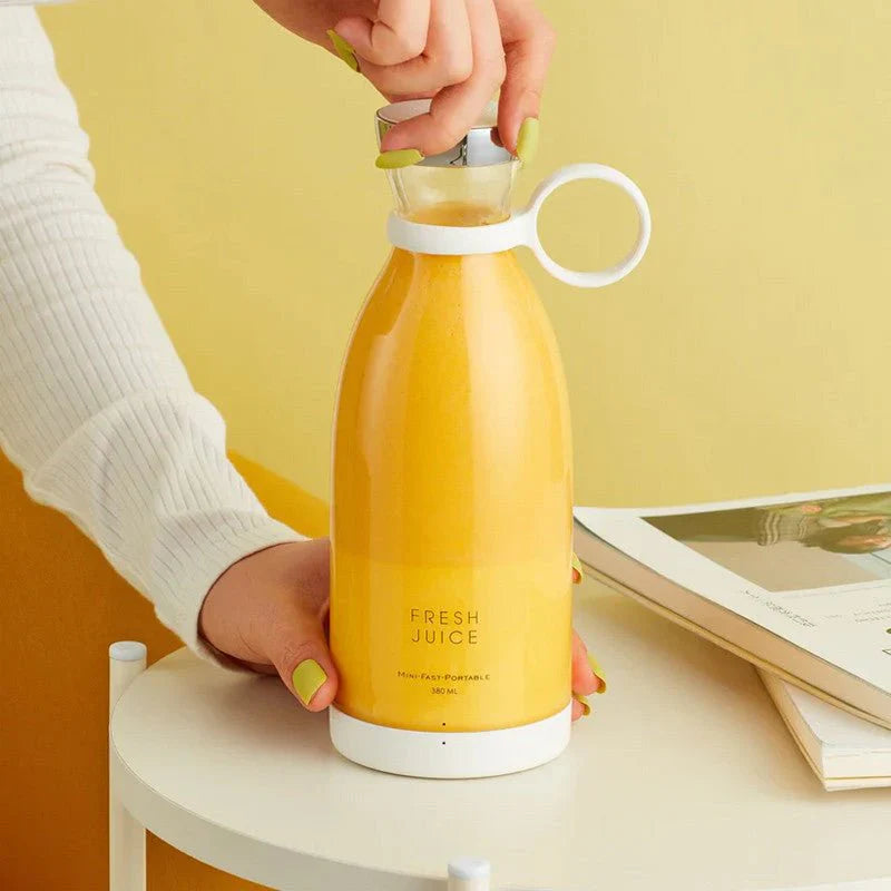 Portable Electric Bottle Juicer For Shakes And Smoothies